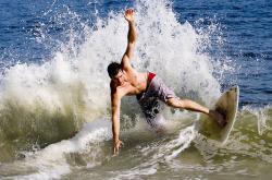 内马尔遭遇五持续失利，塞尔维亚队教练压力巨大！比赛高潮迭起